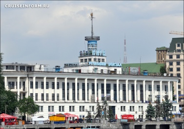 В Киеве планируют вновь открыть для пассажиров речной вокзал