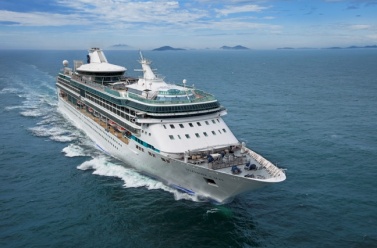 Royal Caribbean Cruises продала круизный лайнер Splendour of the Seas компании TUI Cruises