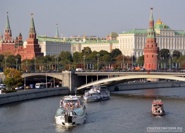 9 мая движение по реке Москве в центре столицы будет ограничено