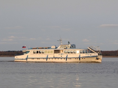 В Рыбинске подростки разгромили пассажирский теплоход из-за того, что их выгнали с борта судна