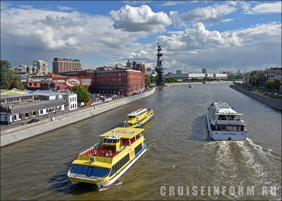 Запуск общественного водного транспорта по реке Москве в столице состоится не раньше 2022 года