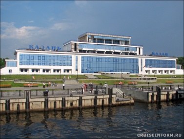 В Казани за долги в 25 млн рублей наложен арест на здание речного вокзала