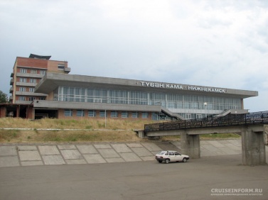 В Нижнекамске на продажу выставлен речной вокзал