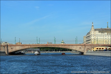 3,3 млрд рублей потратят из бюджета Москвы на ремонт моста, где приземлялся Руст и убили Немцова