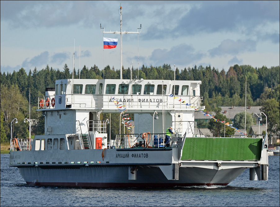 На Невском судостроительном заводе спустили на воду паром «Аркадий Филатов»