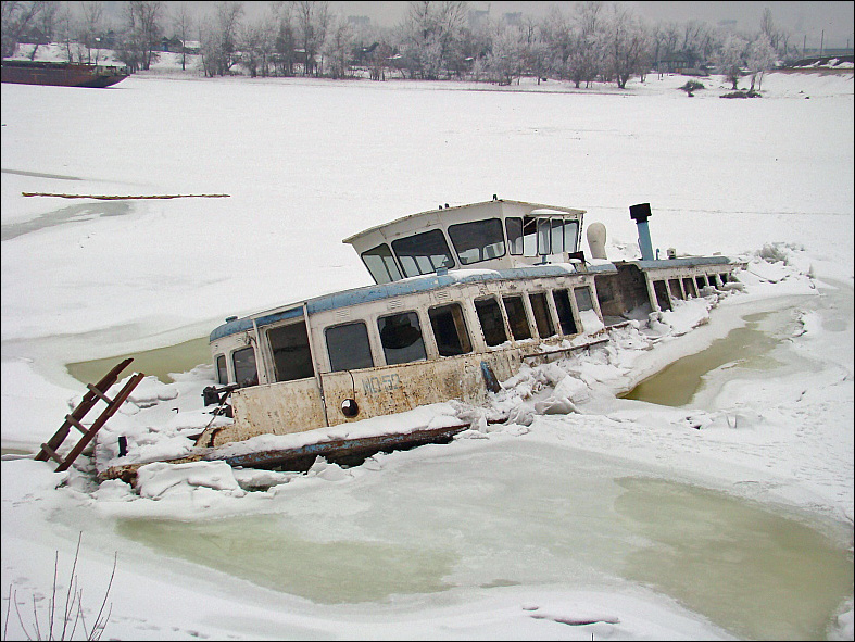 Теплоход «МО-52», затонувший в январе 2009 года