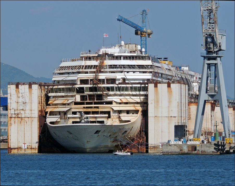 Accident Costa Concordia 2012 — Photo History