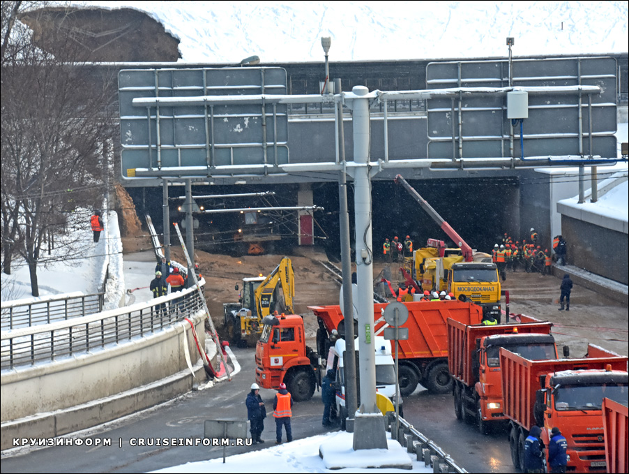 Названа причина ЧП в тоннеле Волоколамского шоссе под Каналом имени Москвы: фотографии с места аварии