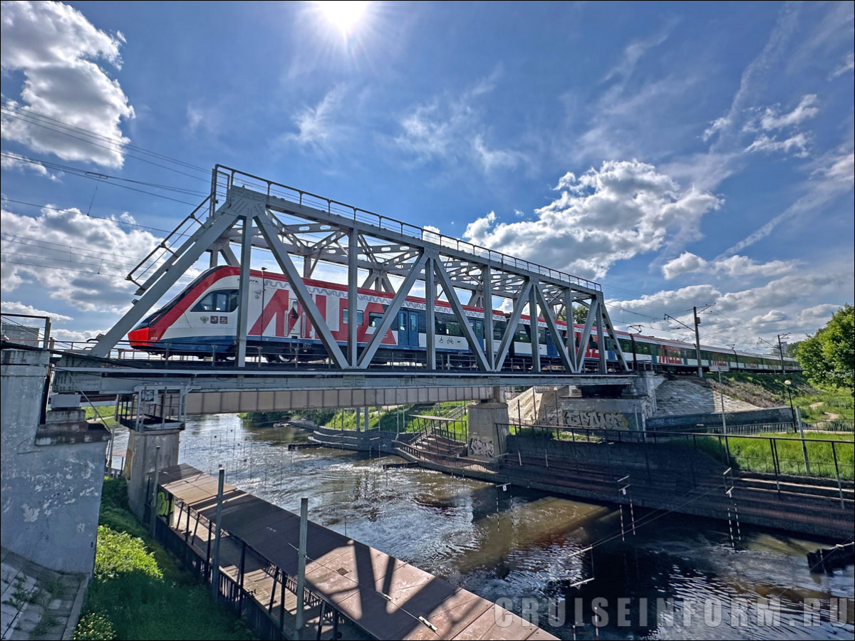 Река Сходня в Москве Река Сходня в Москве
