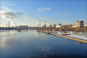 Затон Кожухово на реке Москве (Москва)