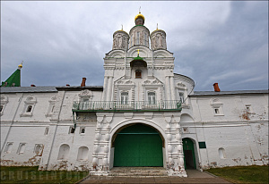Церковь во имя Архистратига Михаила Макарьевского монастыря (Макарьево)